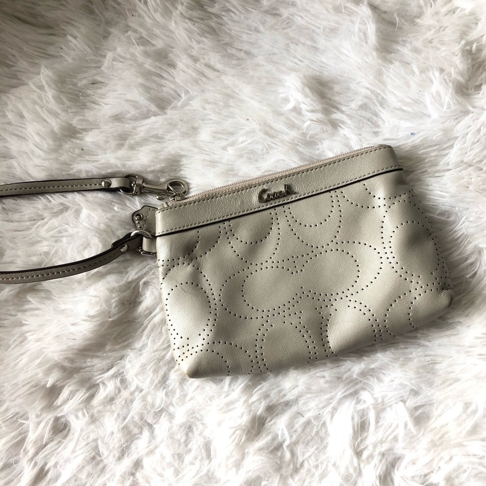 COACH TAUPE LEATHER MULTIPURPOSE ZIP WRISTLET